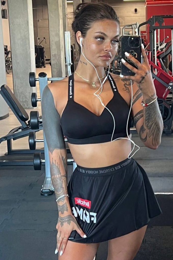 Слив с онлифанс Zusje — слитые фото Камиллы Смогулецкой OnlyFans